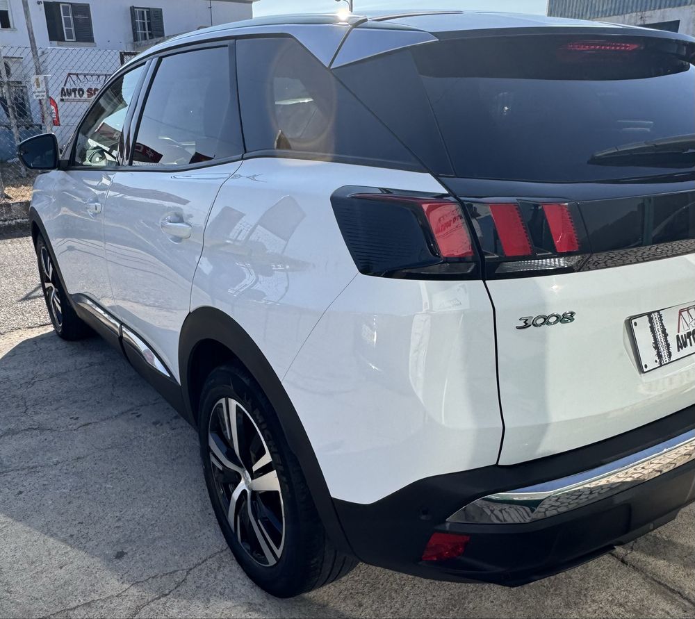 Peugeot 3008 1.2 PureTech Allure 130cv