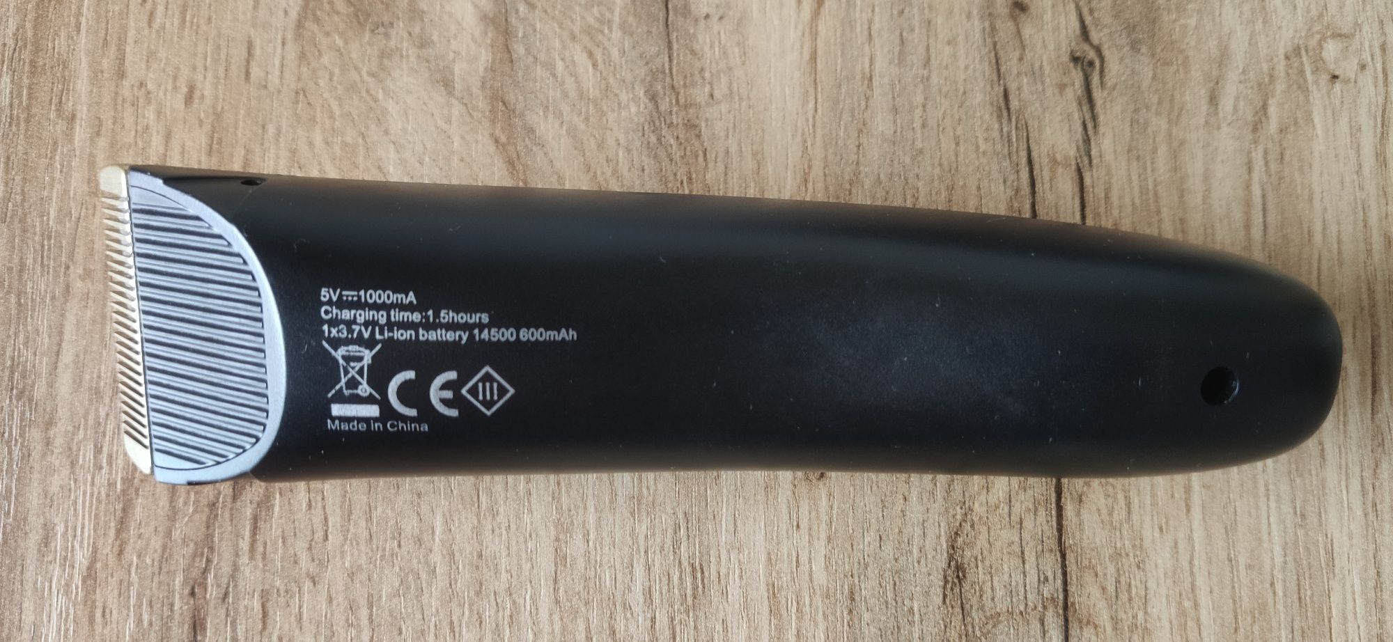 Maszynka na baterię bezprzewodowa 600 mAh do włosów brody wąsów zarost