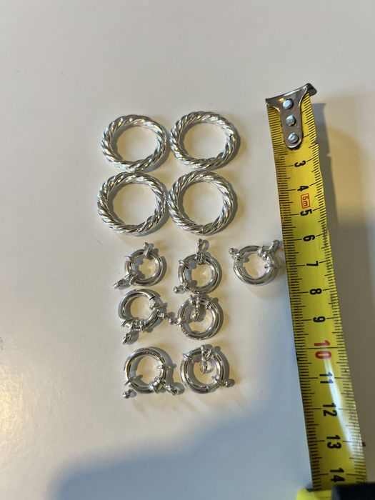 Vendo 7 fechos e 4 argolas torcidas