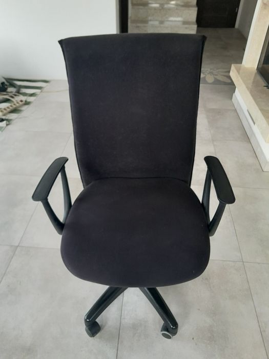 Krzesło biurowe obrotowe