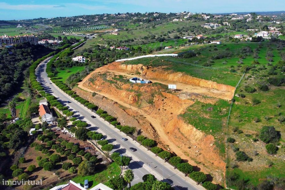 Terreno para construção de prédio multifamiliar em Lagos