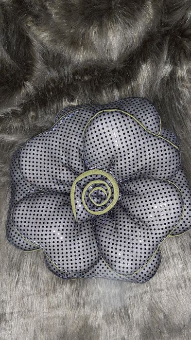 Подушка декоративна Квітка