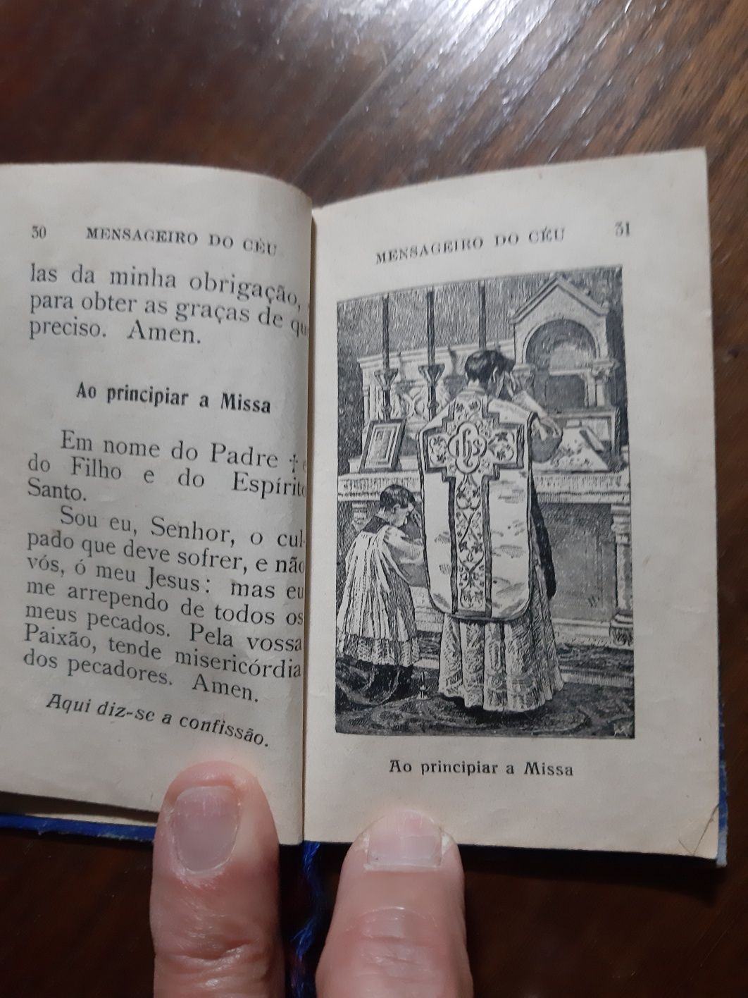 Livro de Missa e orações dos anos 30