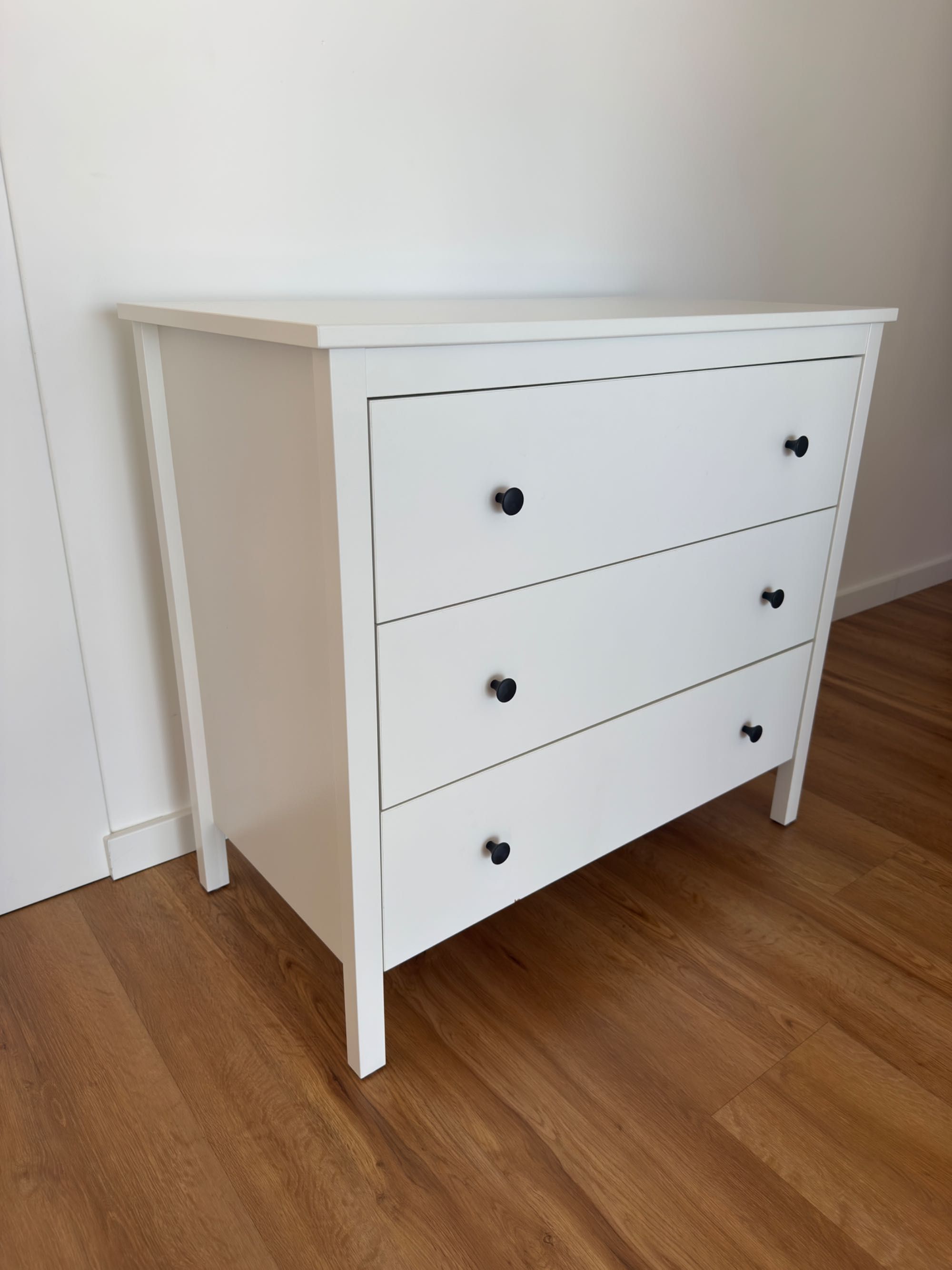 Cómoda IKEA Koppang