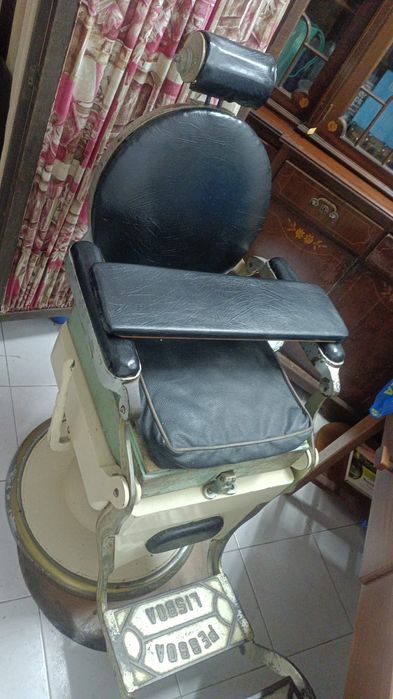 Cadeira de barbeiro Pessoa Lisboa