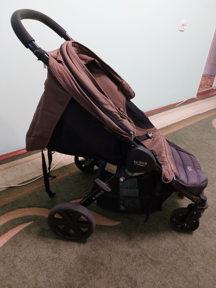Коляска для прогулянки britax b-agile