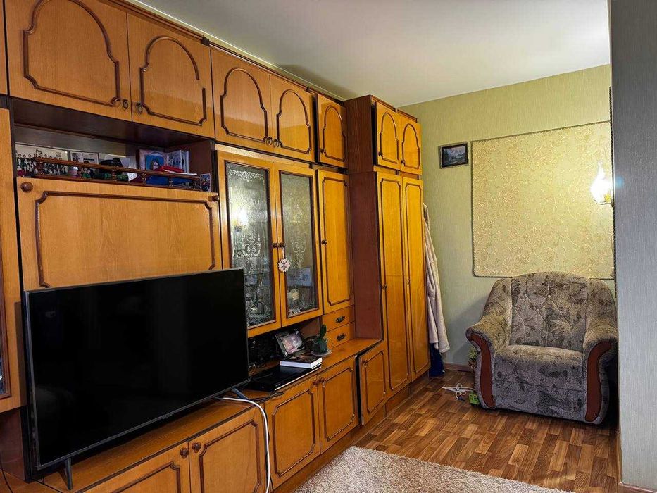 1к квартира, Озерна, вигляд на озеро, меблі, техніка, 38м² цегла 8/10п