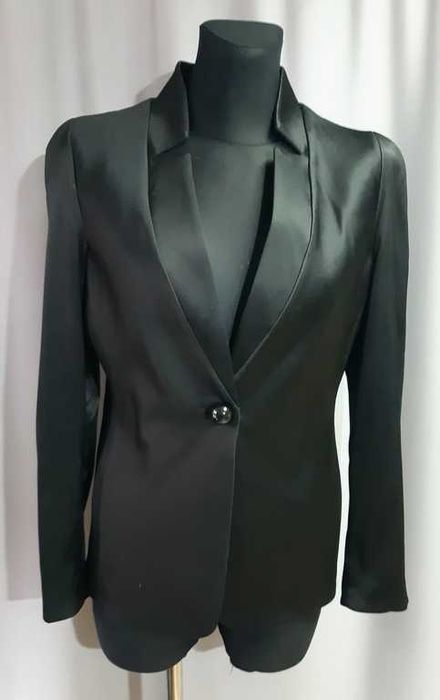Пиджак женский черный Giorgio Armani