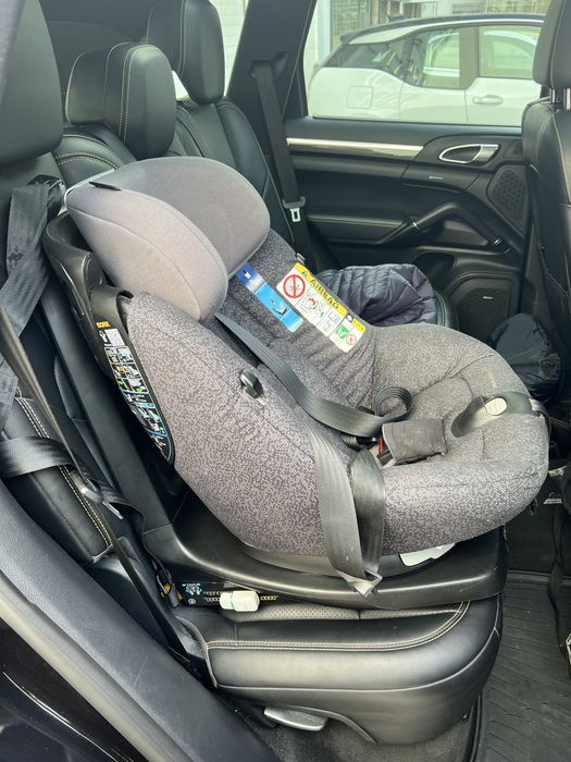 Cadeira Auto Isofix BebéConfort G 1/2