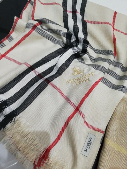 Szał. Krata uk burberry jasny beż lub karmel 180x75 cm