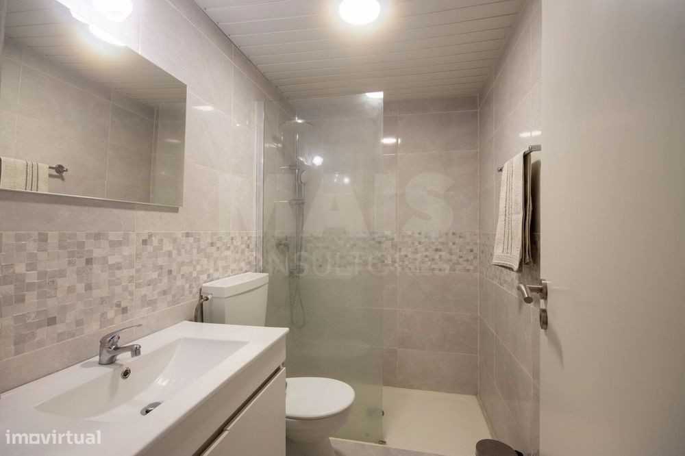 Moradia T2 + 1 com armazém de 138m²