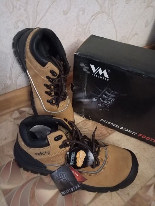 Кожаные защитные ботинки