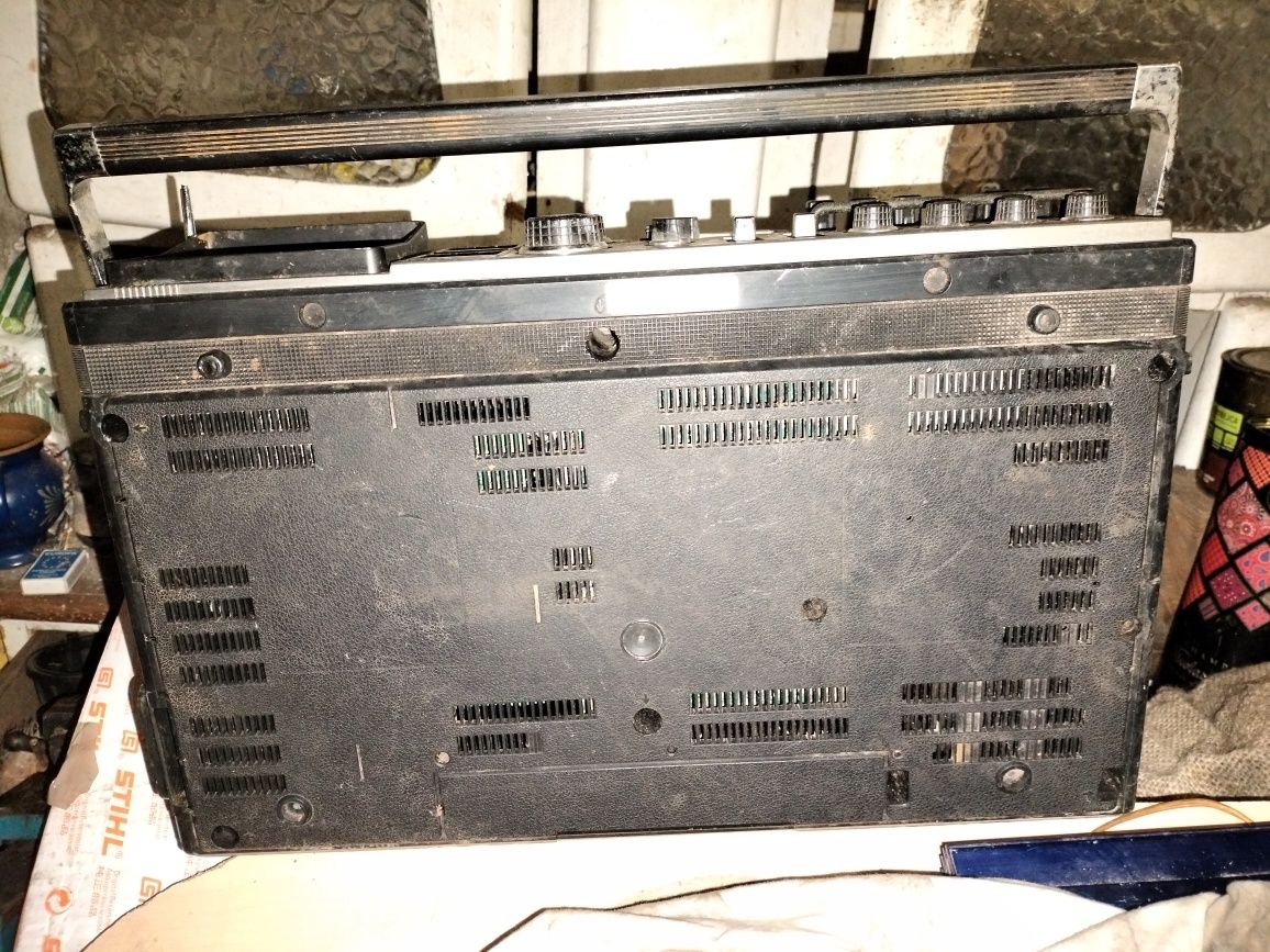 Radiomagnetofon Sharp 5P27G lata 70te