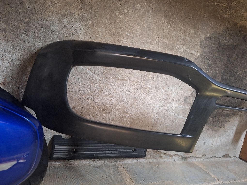 Dokładka przedniego zderzaka Caractere Audi A4 8E Tuning front dyfuzor
