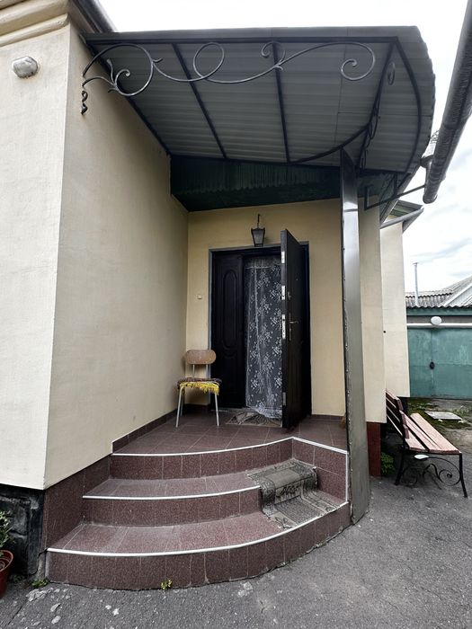 Продам будинок у м. Красилів