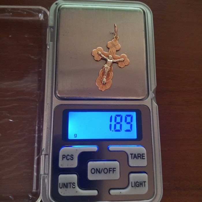 Золотой крестик православный