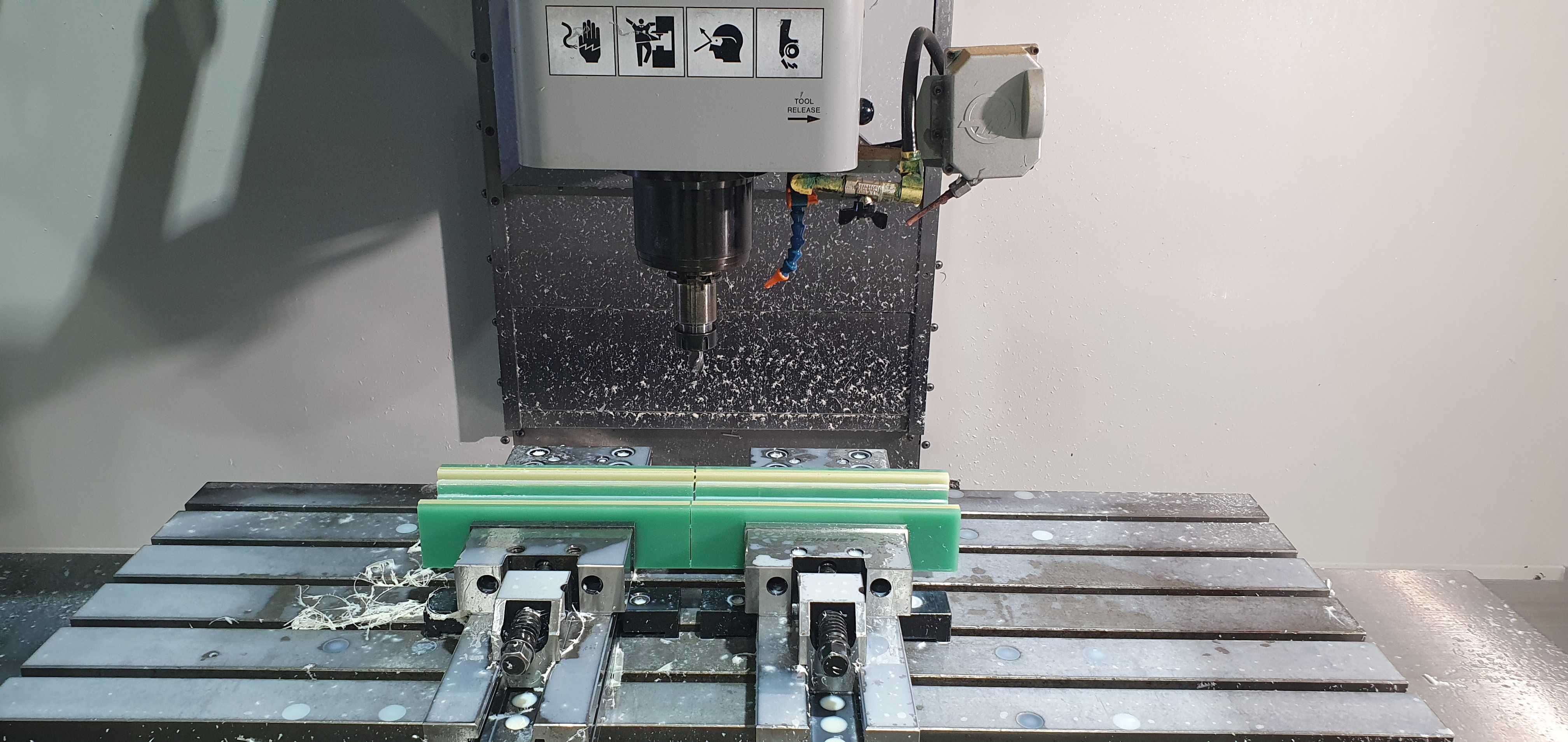 HAAS CNC VF3 2007 rok Stan bardzo dobry Bogato Wyposażona !!