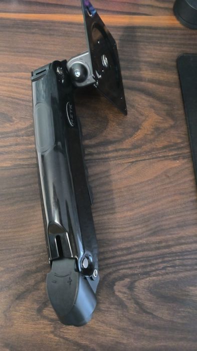 Настільне кріплення для монітору NB-F80 Black