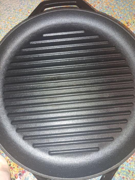 Żeliwna patelnia stan bardzo dobry