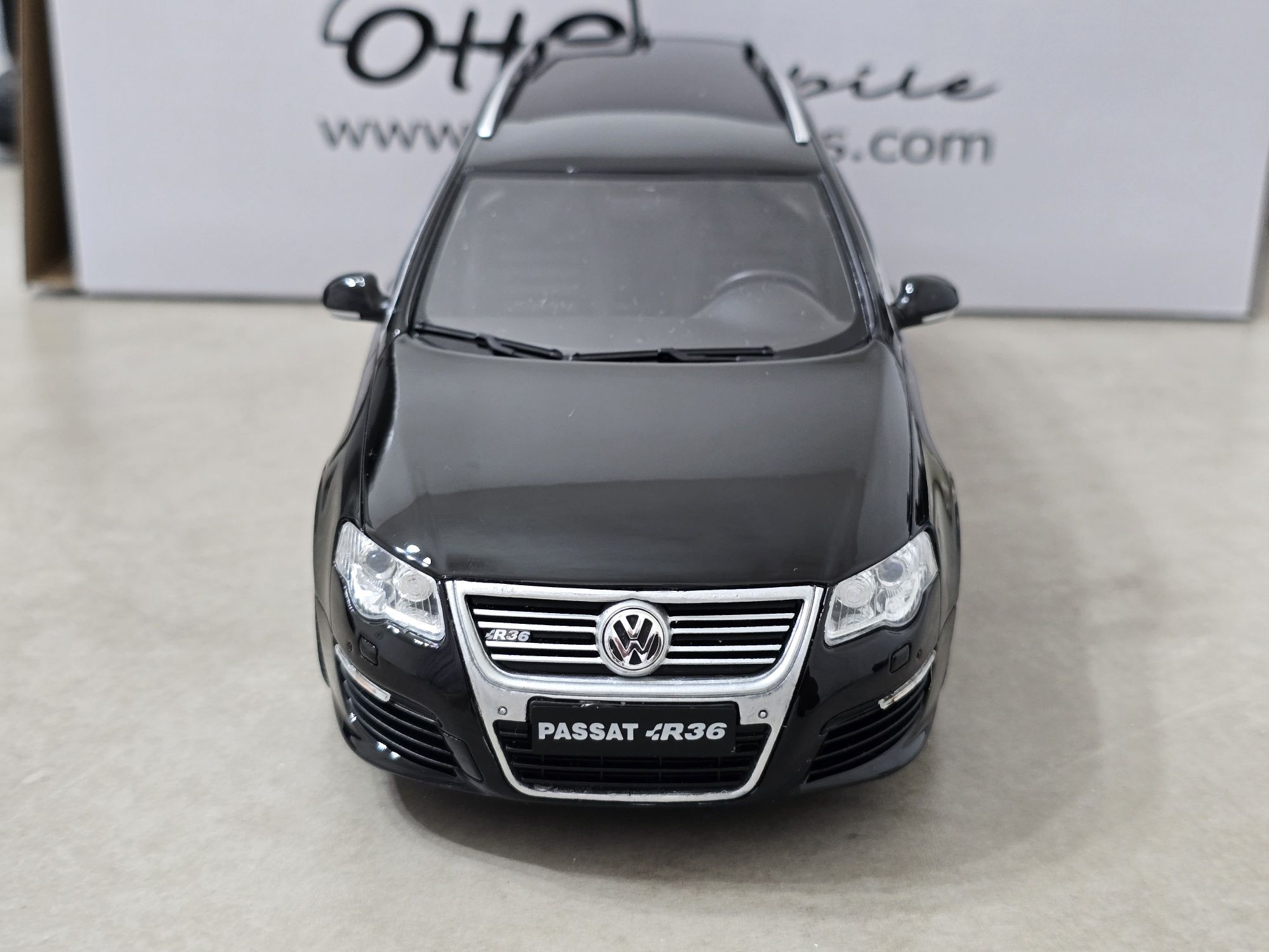 1/18 Volkswagen Passat R36