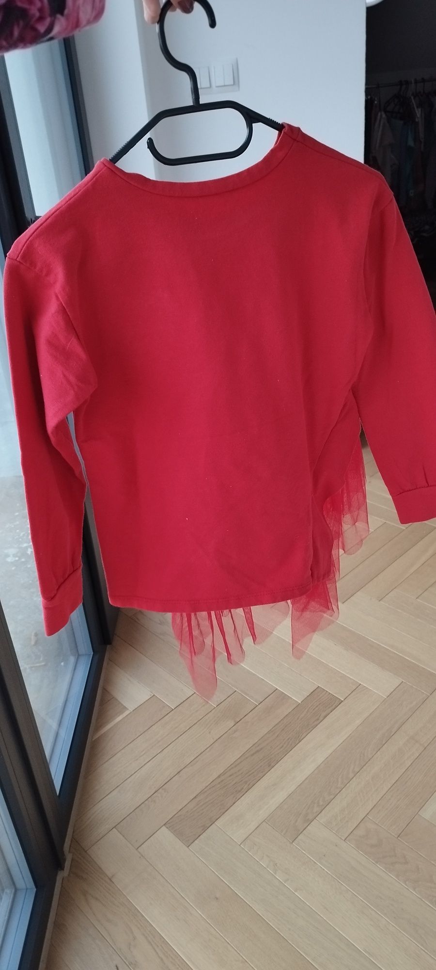 Świąteczna bluza czerwona kryształki tiul 140