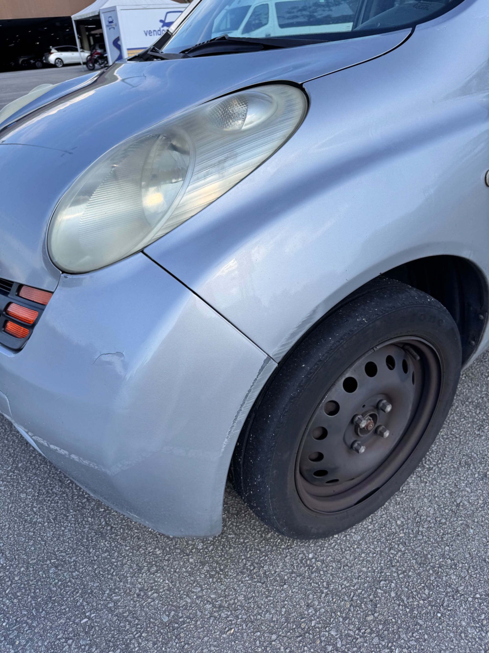 Nissan Micra 2004 em perfeito estado