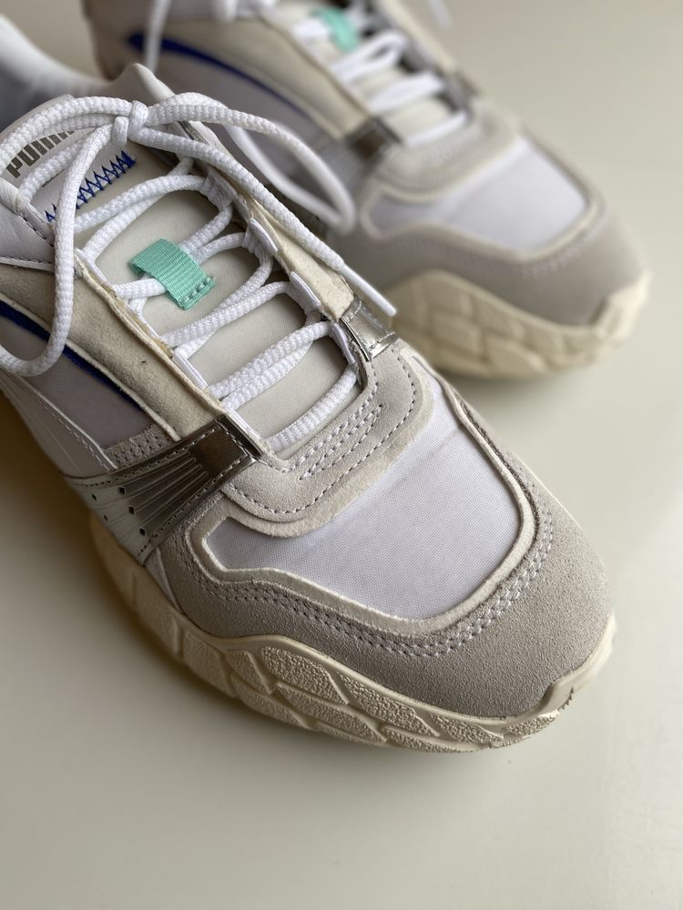 Оригінальні жіночі кросівки Puma Kyron Awakening, 38 розмір