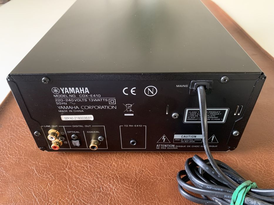 Yamaha cdx-e410  black Piano craft natural sound