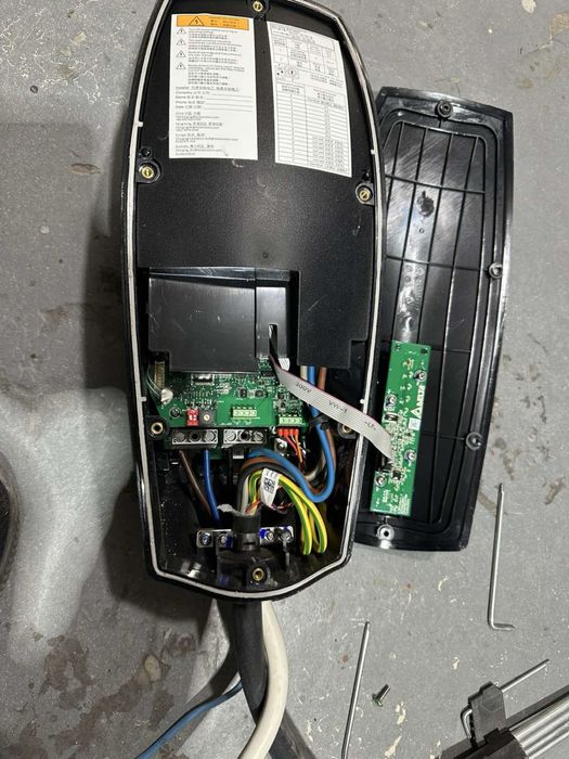 Продам бистру зарядку ТЕСЛА