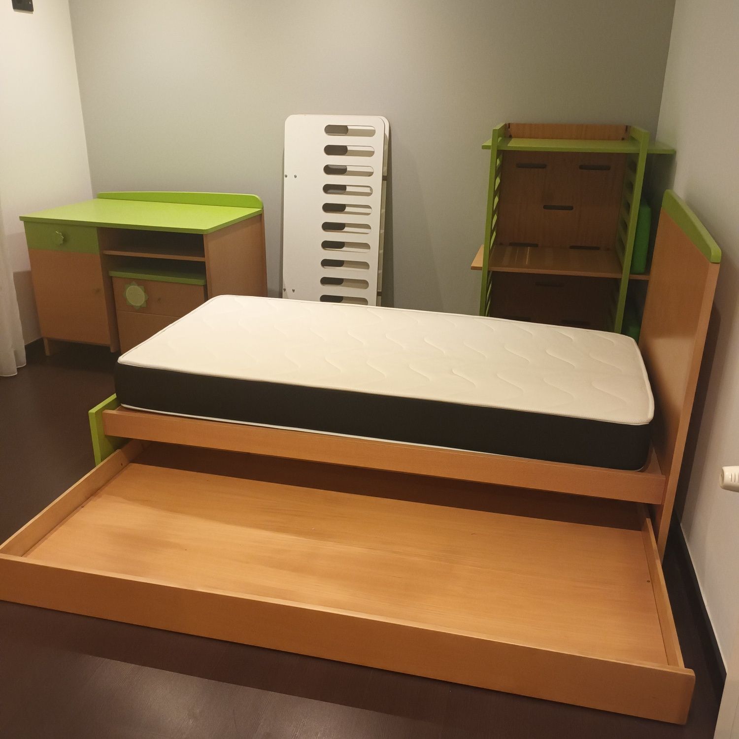 Vendo quarto criança