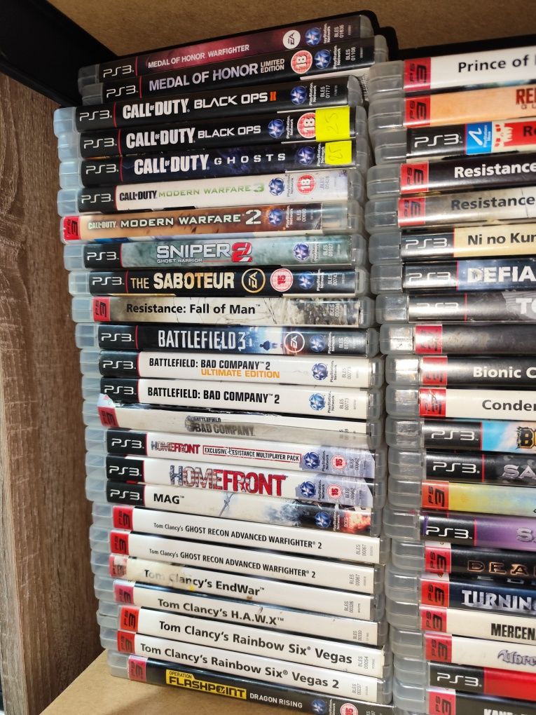 Dwie gry rainbow six Vegas 2 i FIFA street 3 ps3