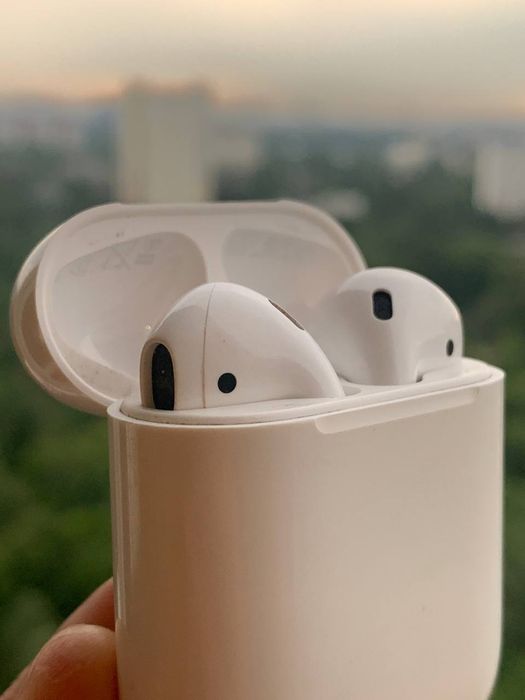 AirPods від Ployka