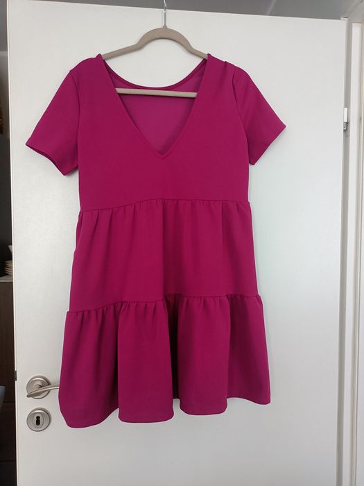 Sukienka Simple różowa rozmiar M. Szerokość pod pachami 50cm, szerokoś