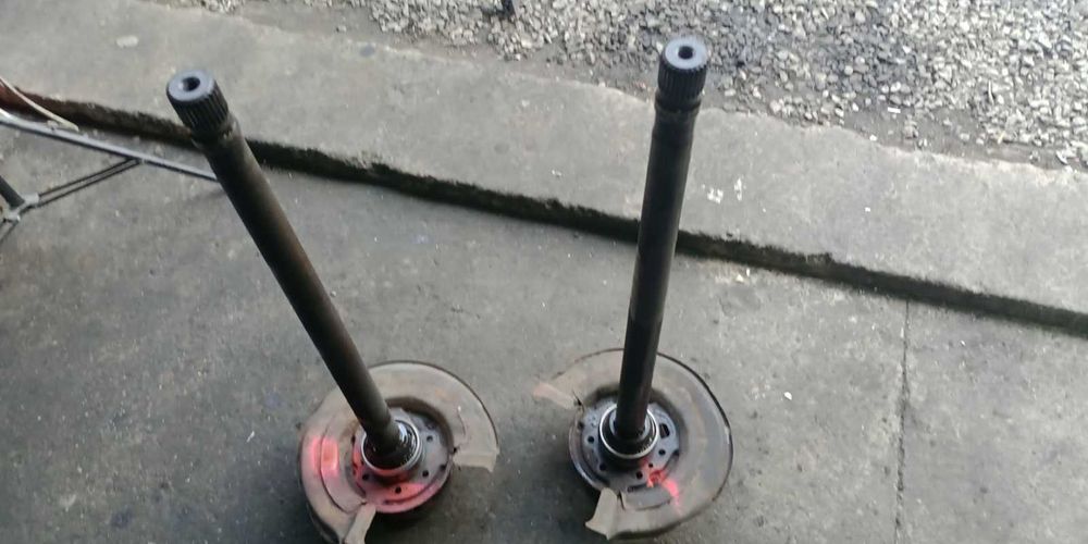 Полуось ліва, права Мерседес Спрінтер, Фольксваген ЛТ 35