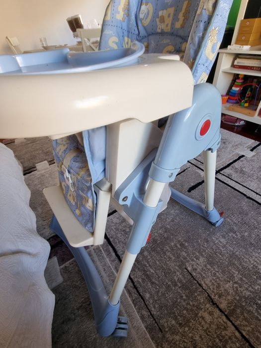 Cadeira da refeição criança