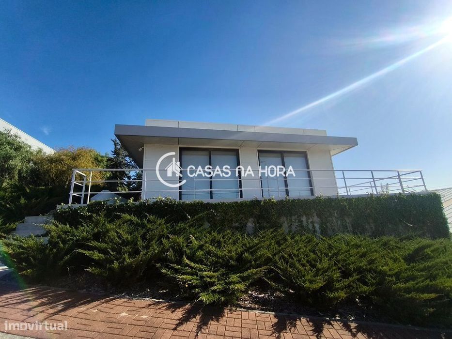 EDIFÍCIO DE ESCRITÓRIO - Condomínio Privado - Rio de Mouro