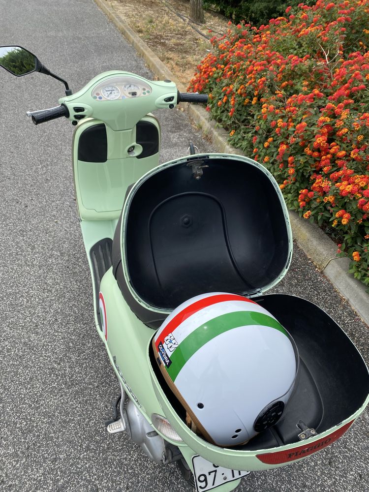 Vespa et4  150-4T
