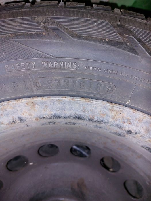 Продам резину с дисками зима.