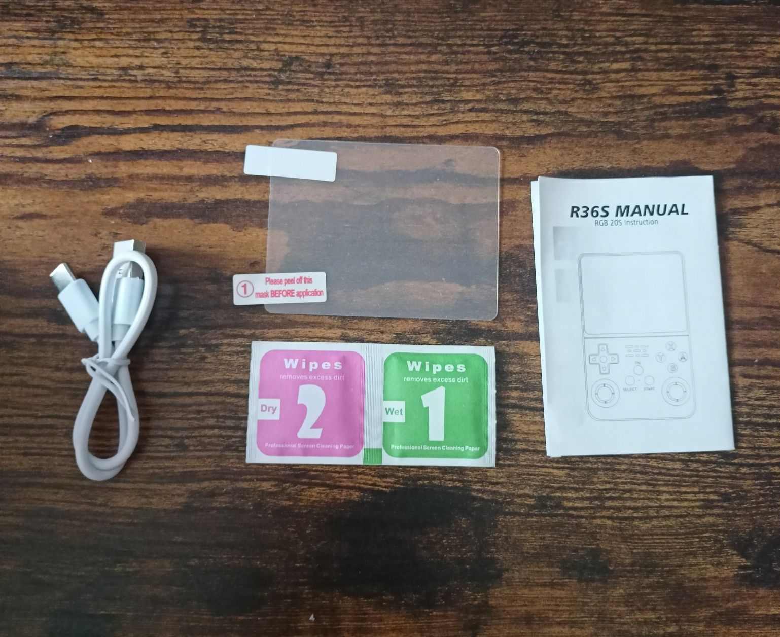 Konsola z retro grami model R36S