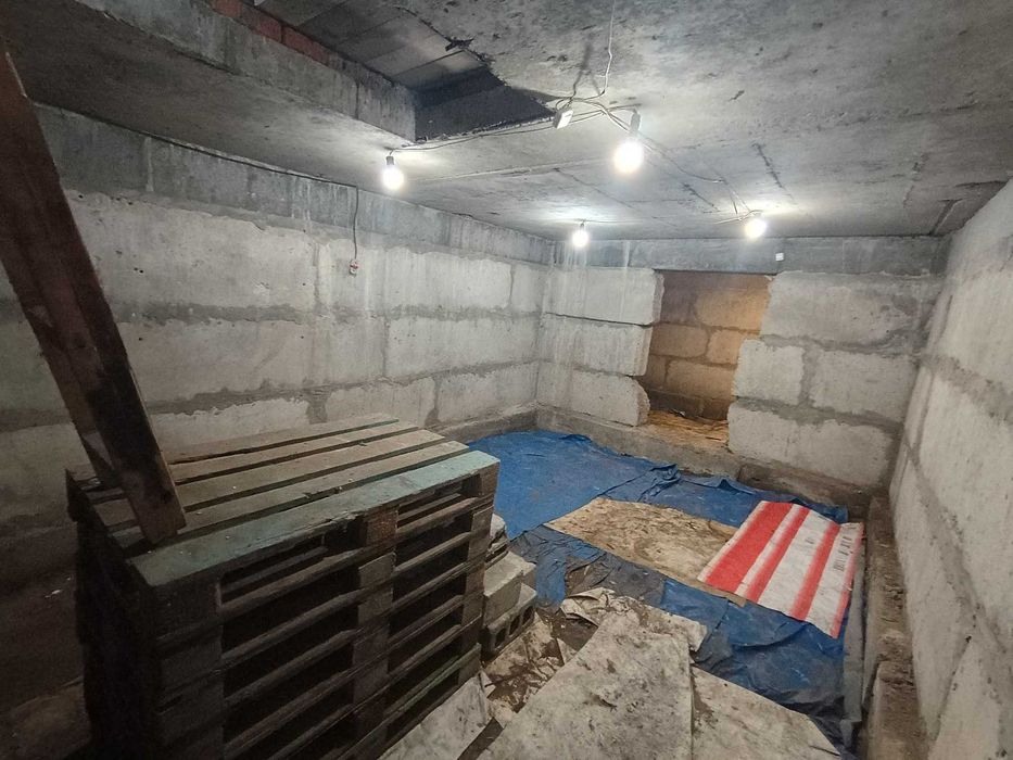 Гараж великий Троєщина Під підіймач СТО малярка склад цех виробництво