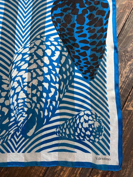 Вінтажний шовковий платок хустка valentino ( оригінал)