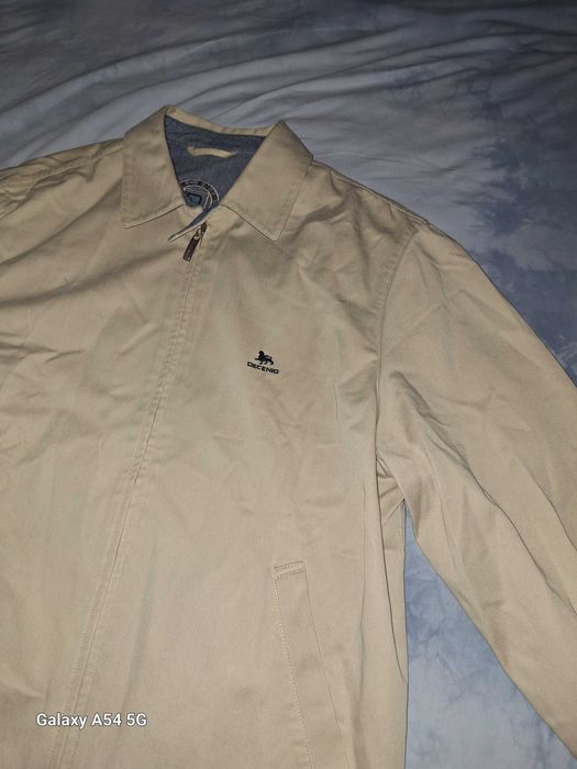 Casaco decenio como novo