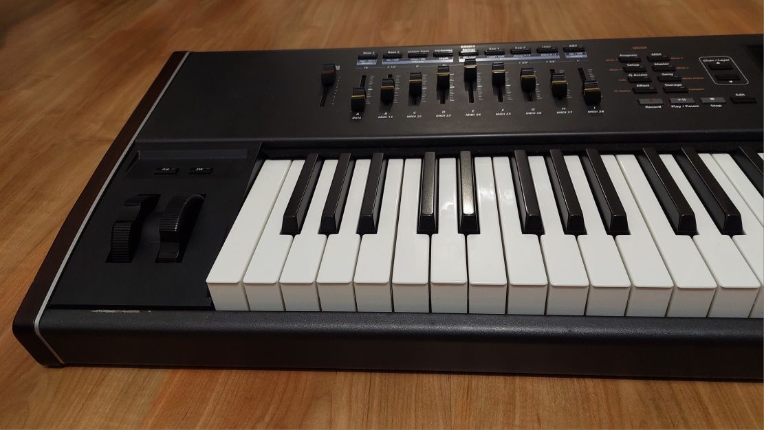 Kurzweil PC3K7 + Kore 64