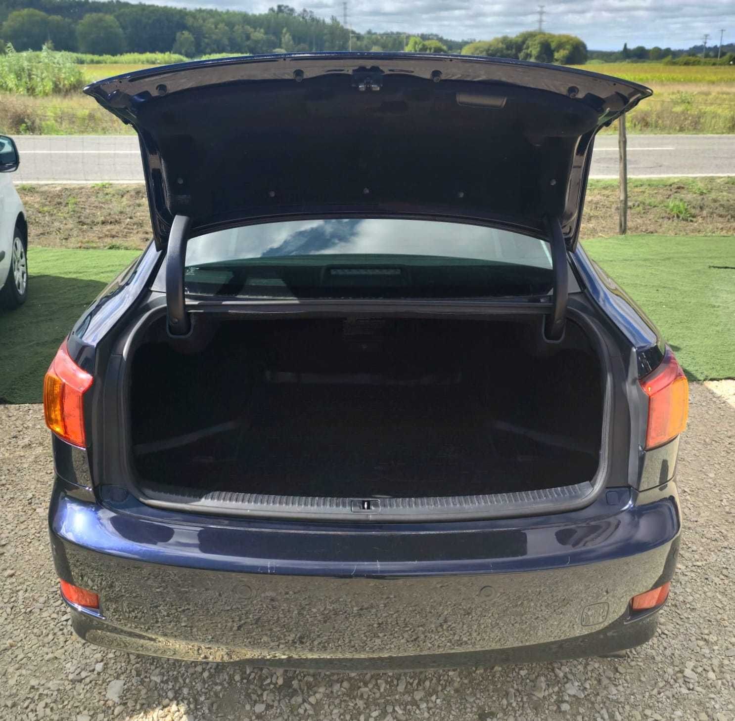 Lexus II 2.2 220D- Full Extras