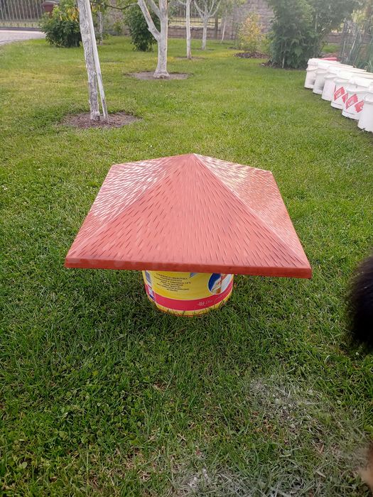 Daszek na słupek ogrodowy ceramiczny 44/44 cm