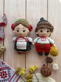 В’язана лялька амігурумі Котигорошко та маленька Україночка