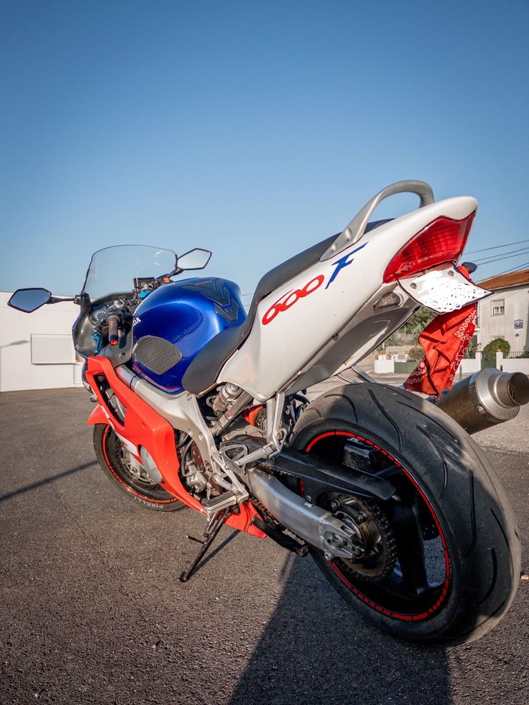 Honda Cbr F4 600