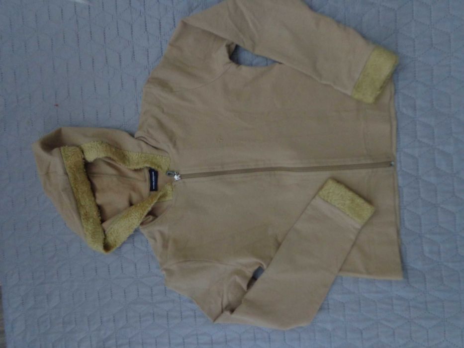 Kremowa bluza z kapturem, rozmiar XS