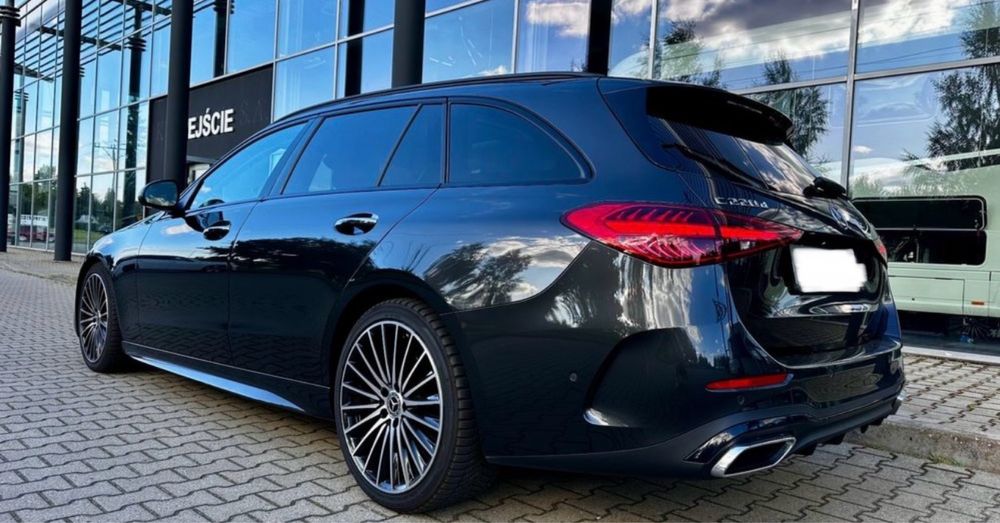 Wynajem Mercedes C220d AMG wypożyczalnia aut