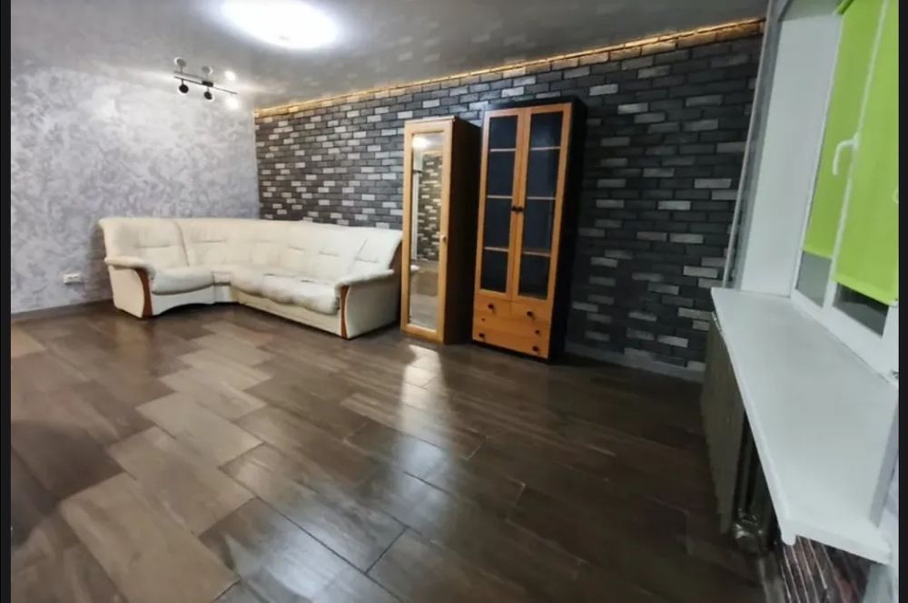 Продаётся 1 к. кв. в р-не Титова.